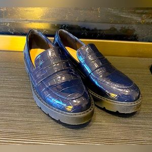 JF Danica Navy Blue Patent Leather Faux Crocodile Chunky Heel Loafers Size 5.5